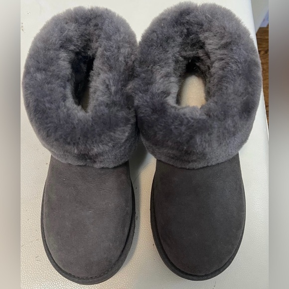 UGG classic gray mini fluff boots size 6 NWOB - Picture 5 of 9
